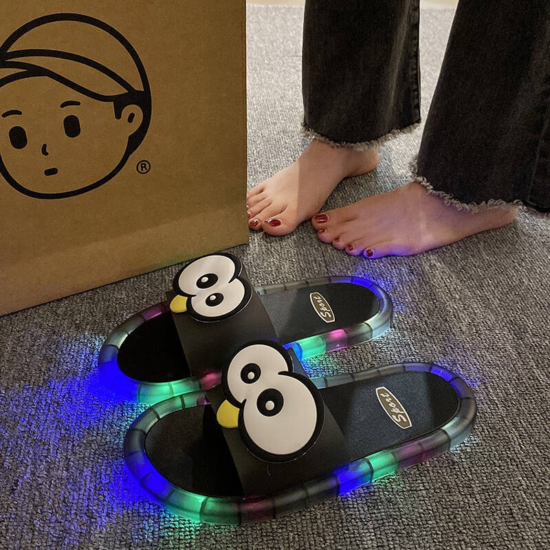 Funny Big Eyes Luminous Slide  - огляд і ціна Home Bath
