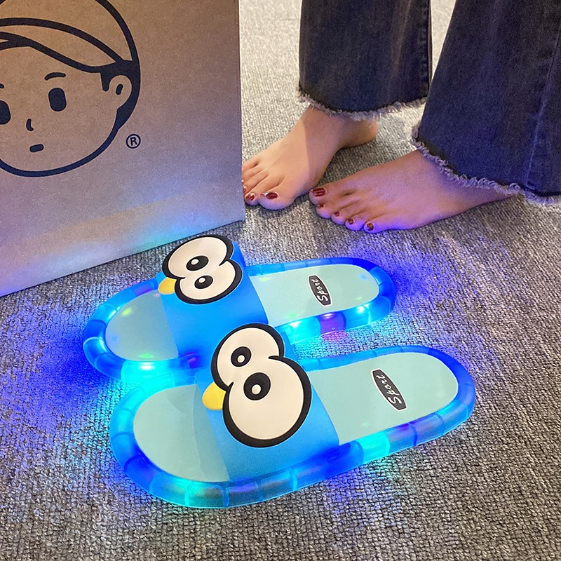 Funny Big Eyes Luminous Slide  - огляд і ціна Home Bath